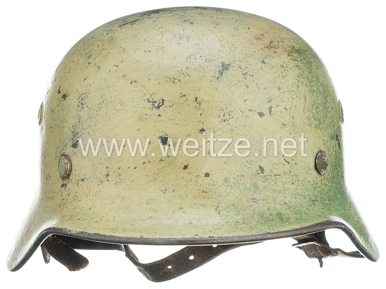 Wehrmacht Stahlhelm M 40 mit Tarnlackierung Bild 2