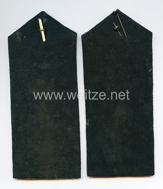 Braunschweig Paar Schulterklappen für den dunkelblauen Polrock für Mannschaften im Infanterie-Regiment Nr. 92,  Bild 2