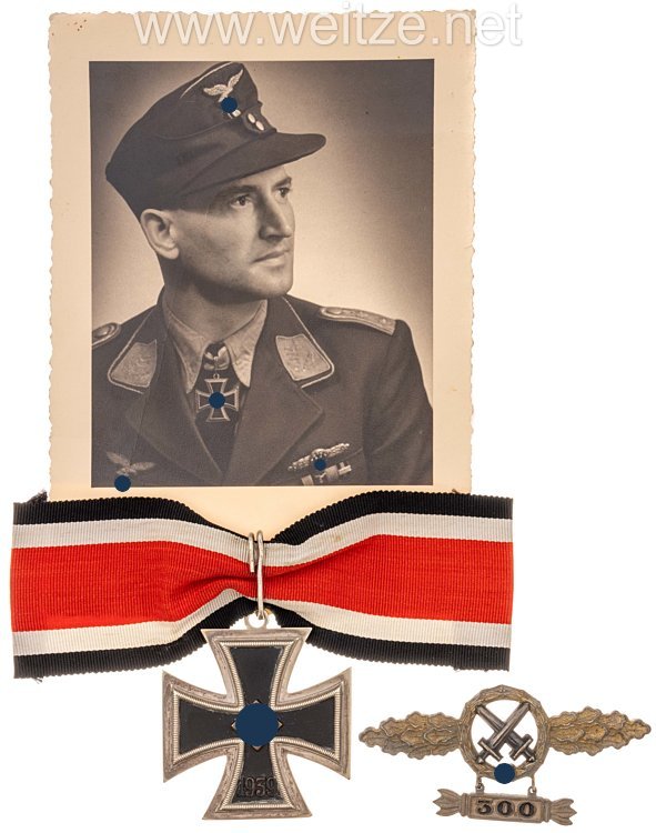 Luftwaffe Ordens- und Urkundennachlass aus dem Besitz des Ritterkreuzträgers Rudolf Braun, zuletzt Kommandeur I./Schlacht Geschwader 3 Bild 2