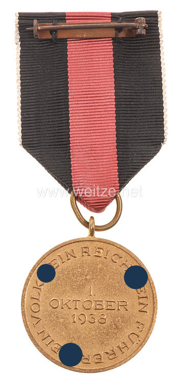Medaille zur Erinnerung an den 1. Oktober 1938 (Anschluss Sudetenland) mit aufgelegter Spange "Prager Burg" Bild 2