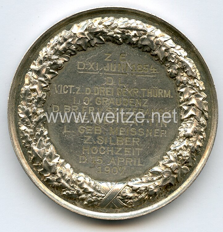Preussen Nicht tragbare Medaille als Geschenk zur silbernen Hochzeit des Freiherrn Szczepanski . Bild 2