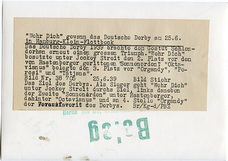 "Wehr dich" gewann das Deutsche Derby an 25.6 in Hamburg- Klein Flottbek, 1939 Bild 2
